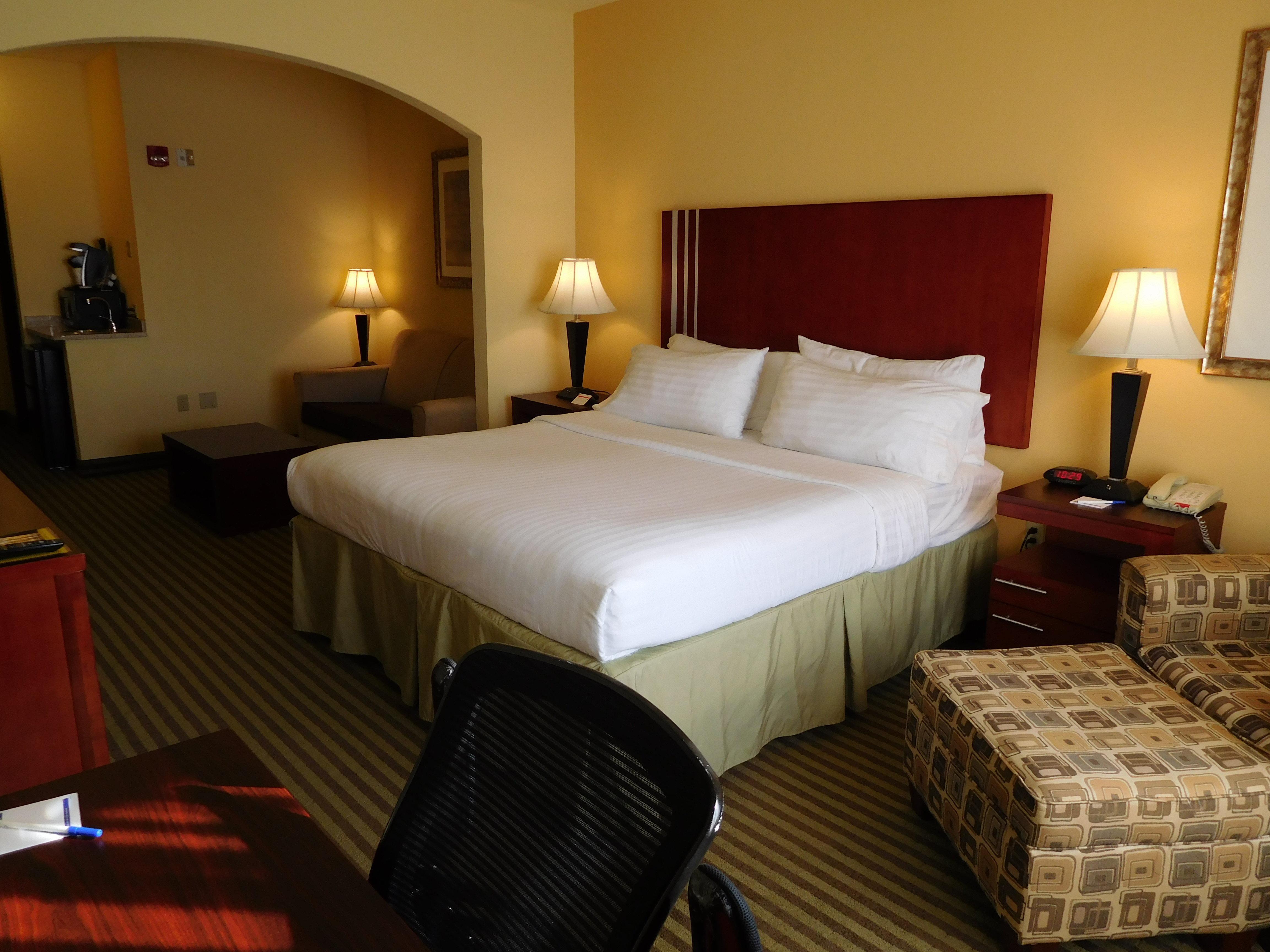 Holiday Inn Express Ponca City By Ihg Екстериор снимка