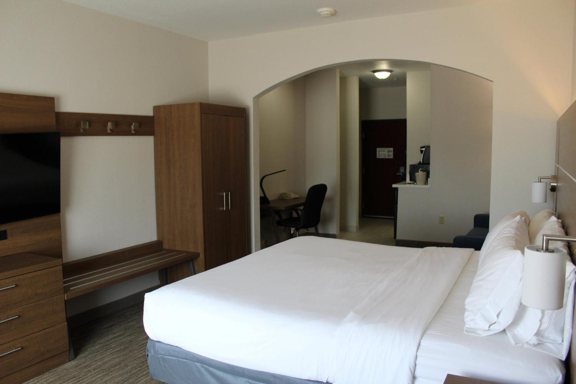 Holiday Inn Express Ponca City By Ihg Екстериор снимка