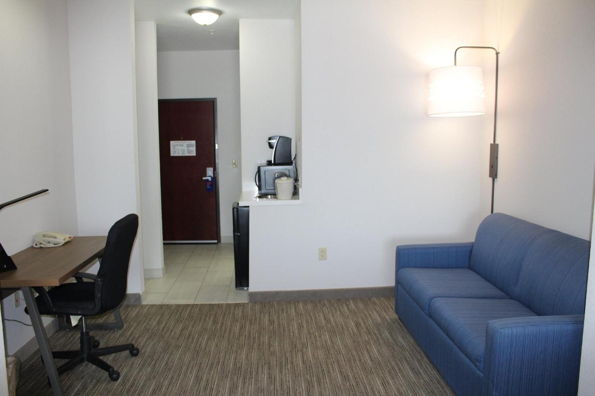 Holiday Inn Express Ponca City By Ihg Екстериор снимка